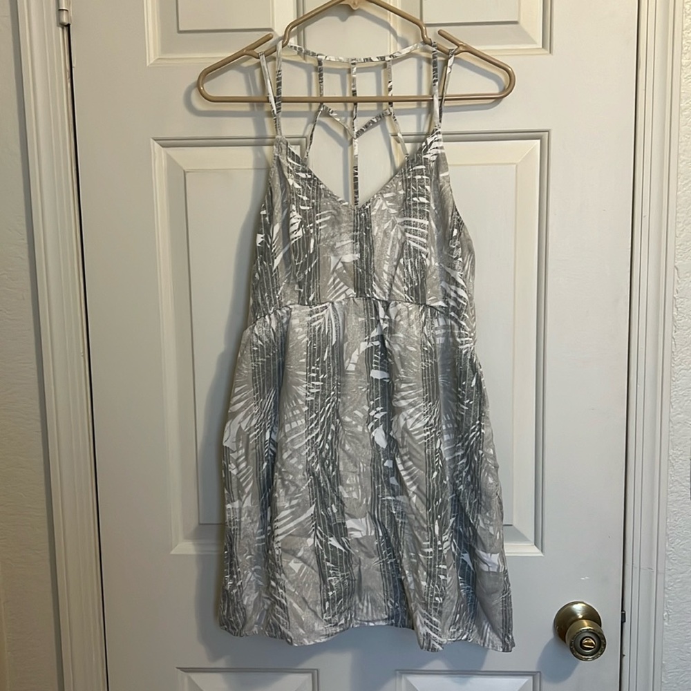 RVCA Grey and White Mini Dress - Tropical Print Size Medium / 10